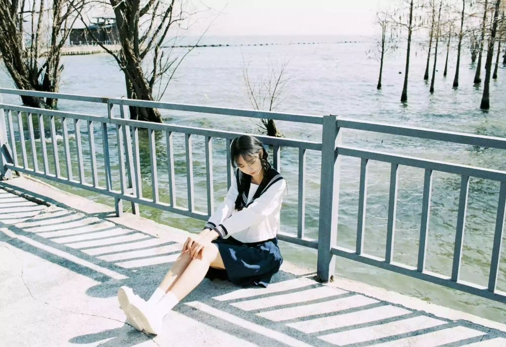 不用看日月，你就是星辰。