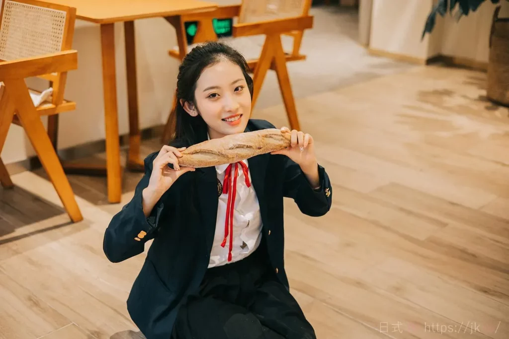 眼里是阳光，笑里是坦荡