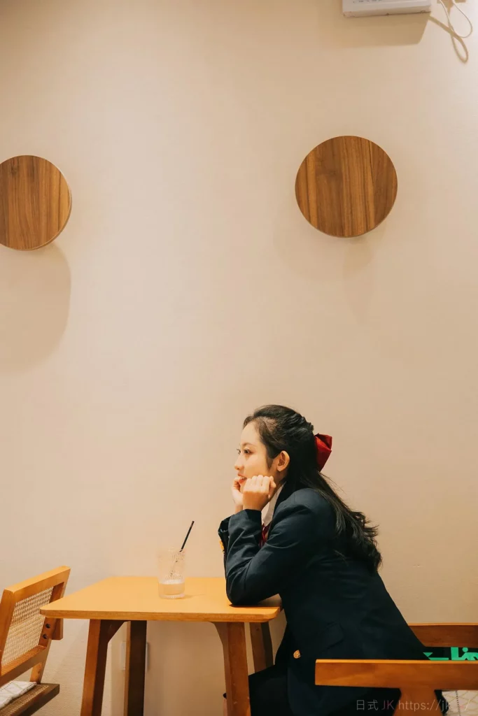 眼里是阳光，笑里是坦荡