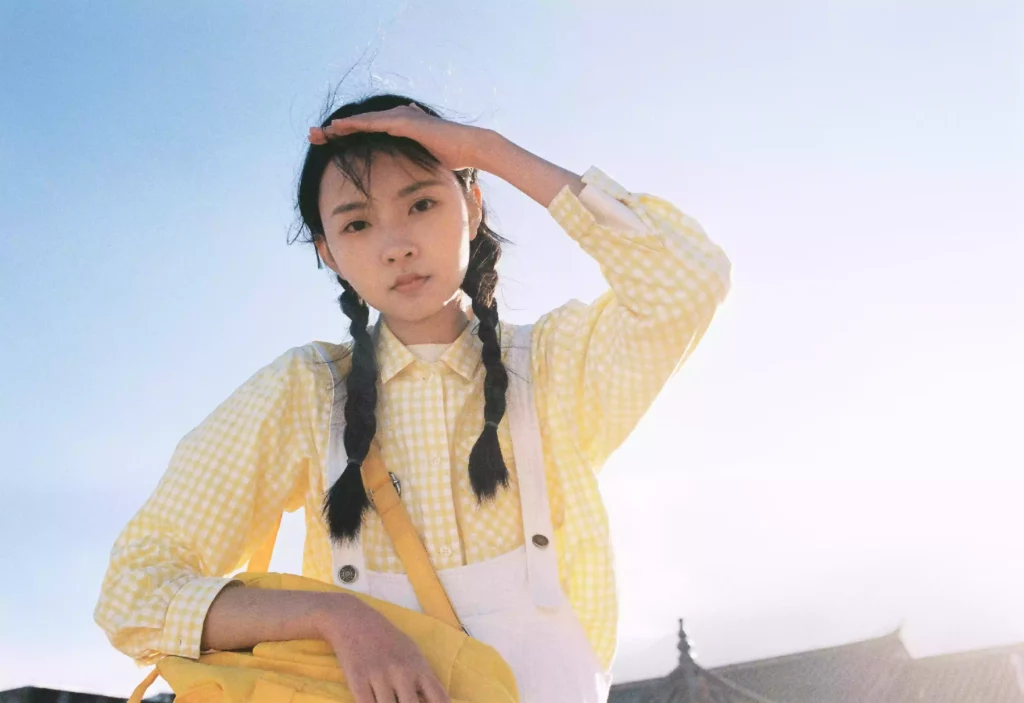 不用看日月，你就是星辰。