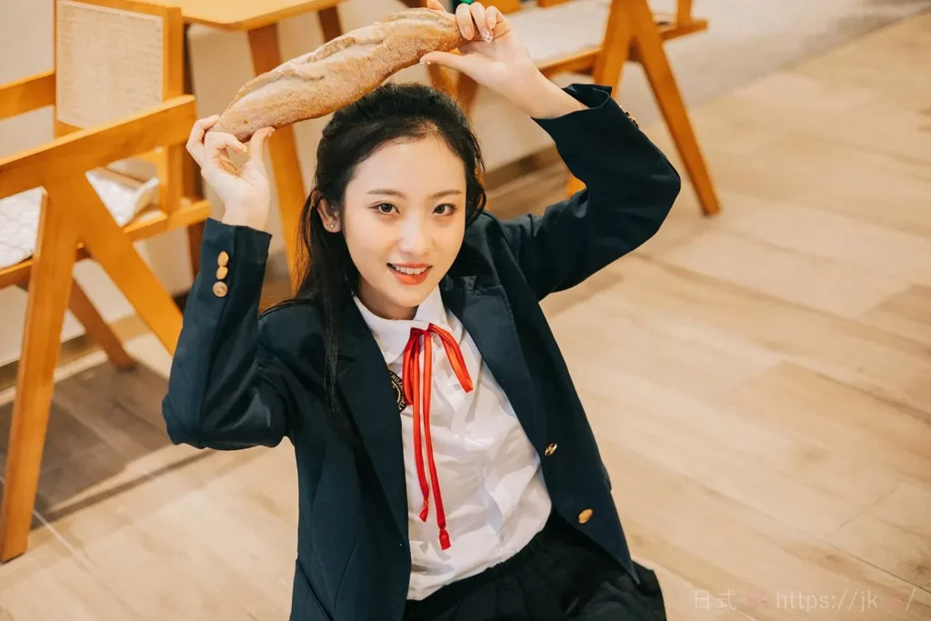 眼里是阳光，笑里是坦荡