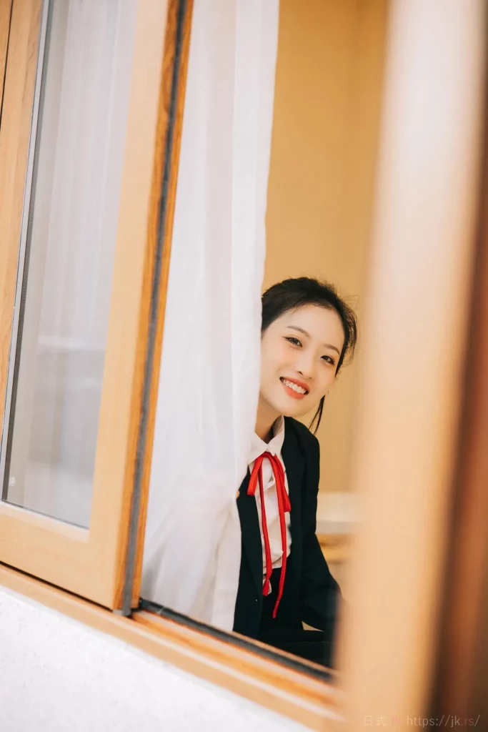 眼里是阳光，笑里是坦荡