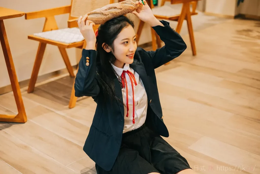 眼里是阳光，笑里是坦荡