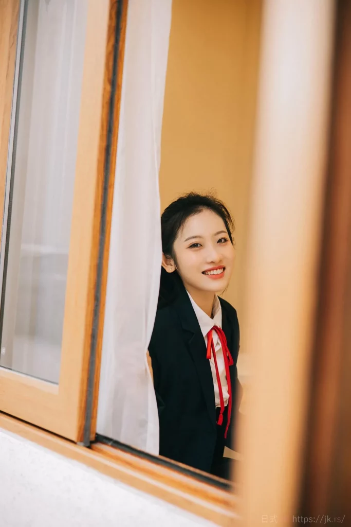 眼里是阳光，笑里是坦荡