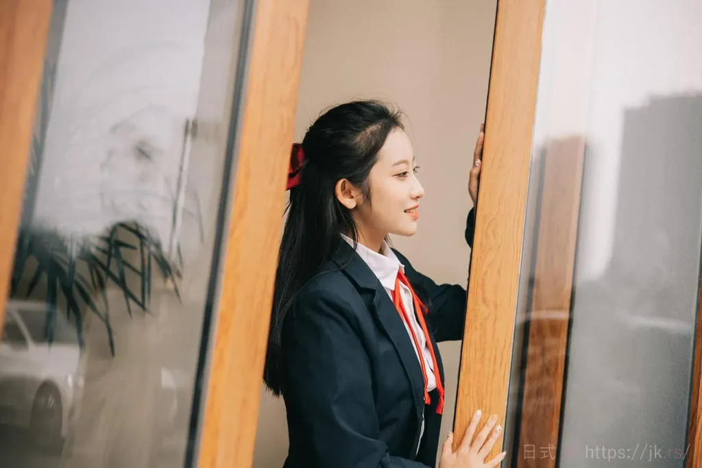 眼里是阳光，笑里是坦荡