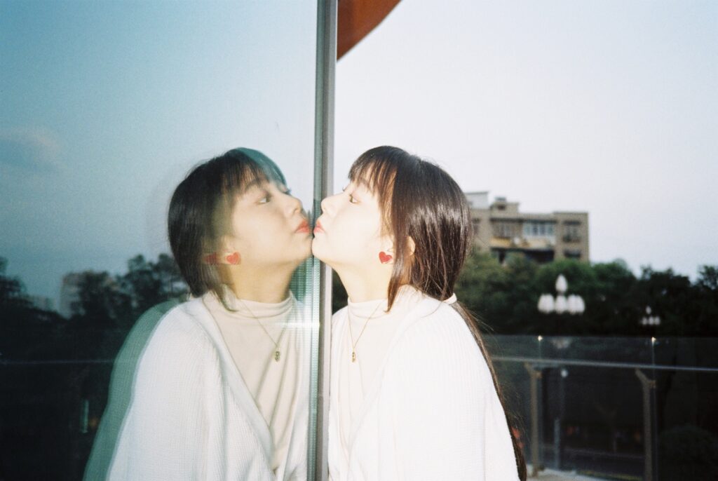 直到遇见你那一刻，我的星河才亮了起来.