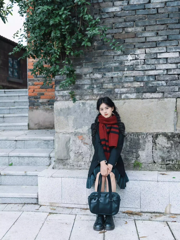 夕阳总会落在你身上，你也会快乐一场。