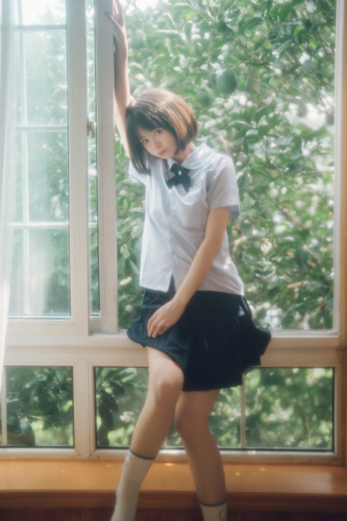 你要成为光呀，才能和那个与你相逢的人相互照亮。