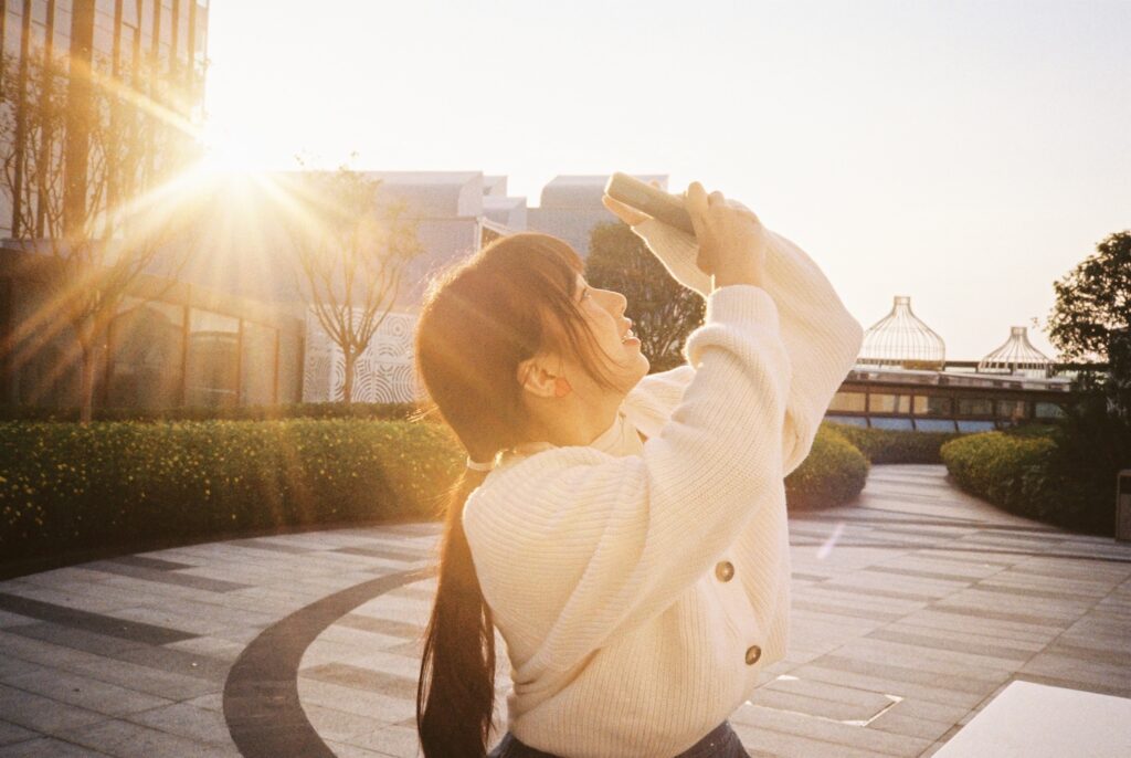 直到遇见你那一刻，我的星河才亮了起来.