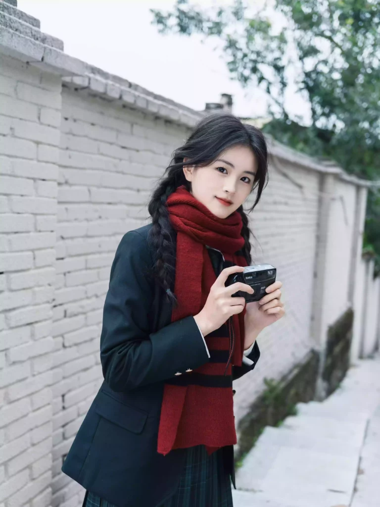 夕阳总会落在你身上，你也会快乐一场。