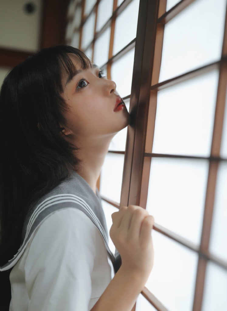 你要成为光呀，才能和那个与你相逢的人相互照亮。