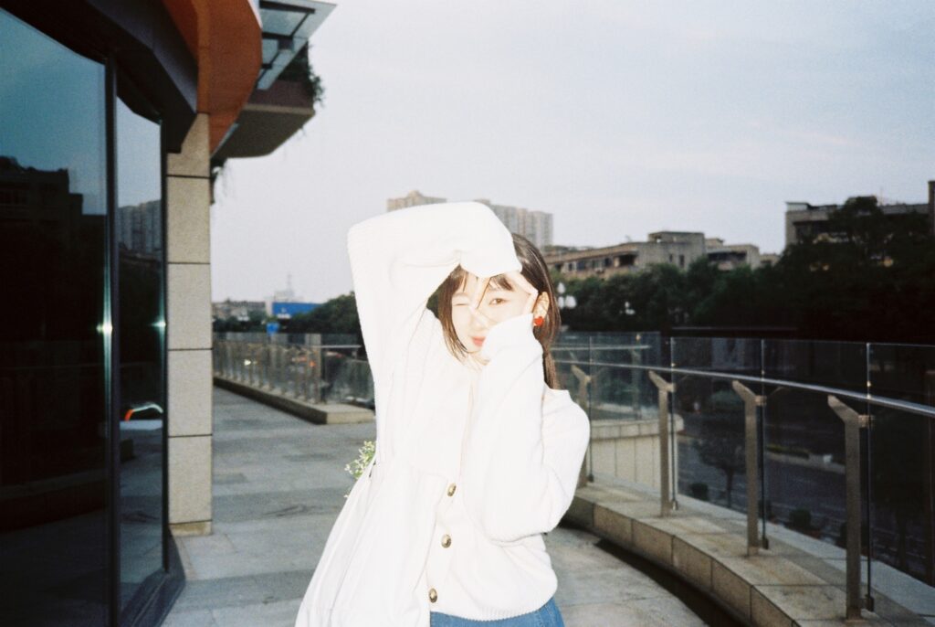 直到遇见你那一刻，我的星河才亮了起来.