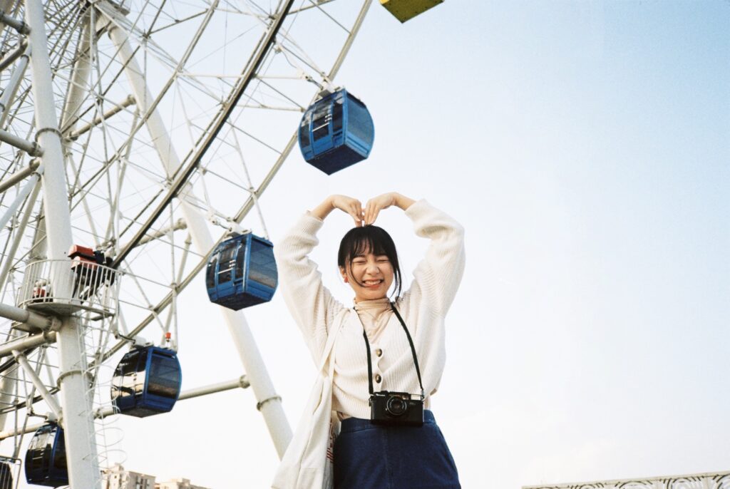 直到遇见你那一刻，我的星河才亮了起来.