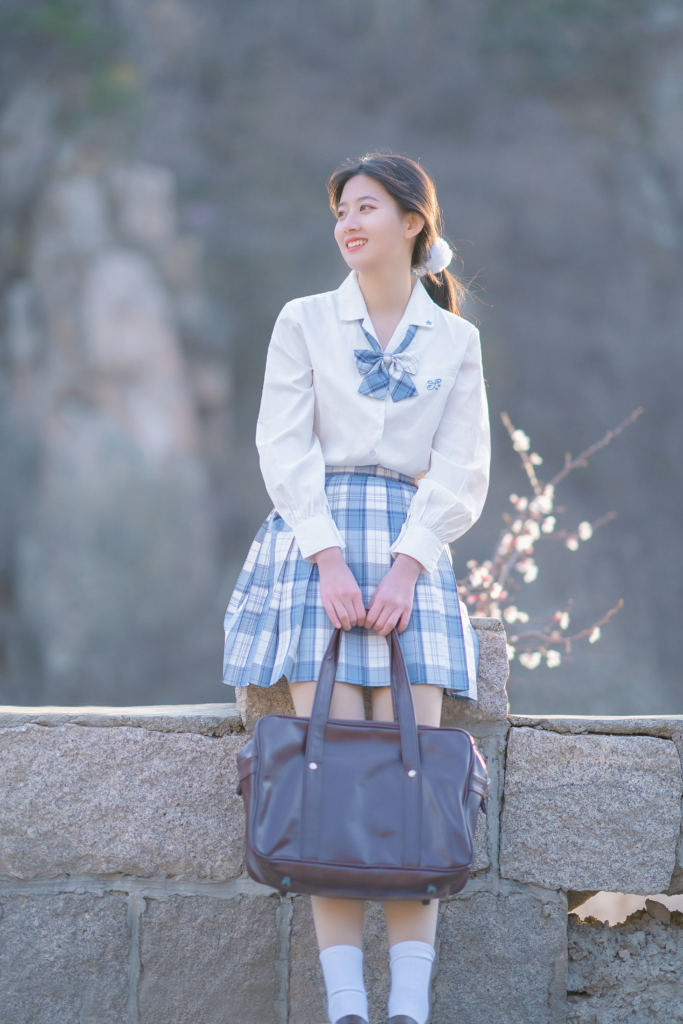 我贪恋的人间烟火，不偏不倚，全都是你。