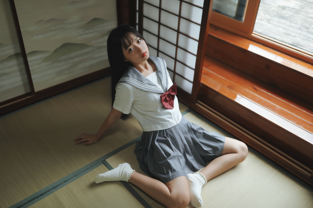 你要成为光呀，才能和那个与你相逢的人相互照亮。