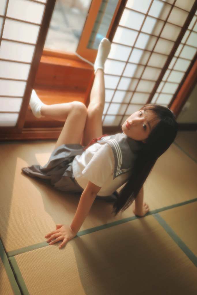 你要成为光呀，才能和那个与你相逢的人相互照亮。