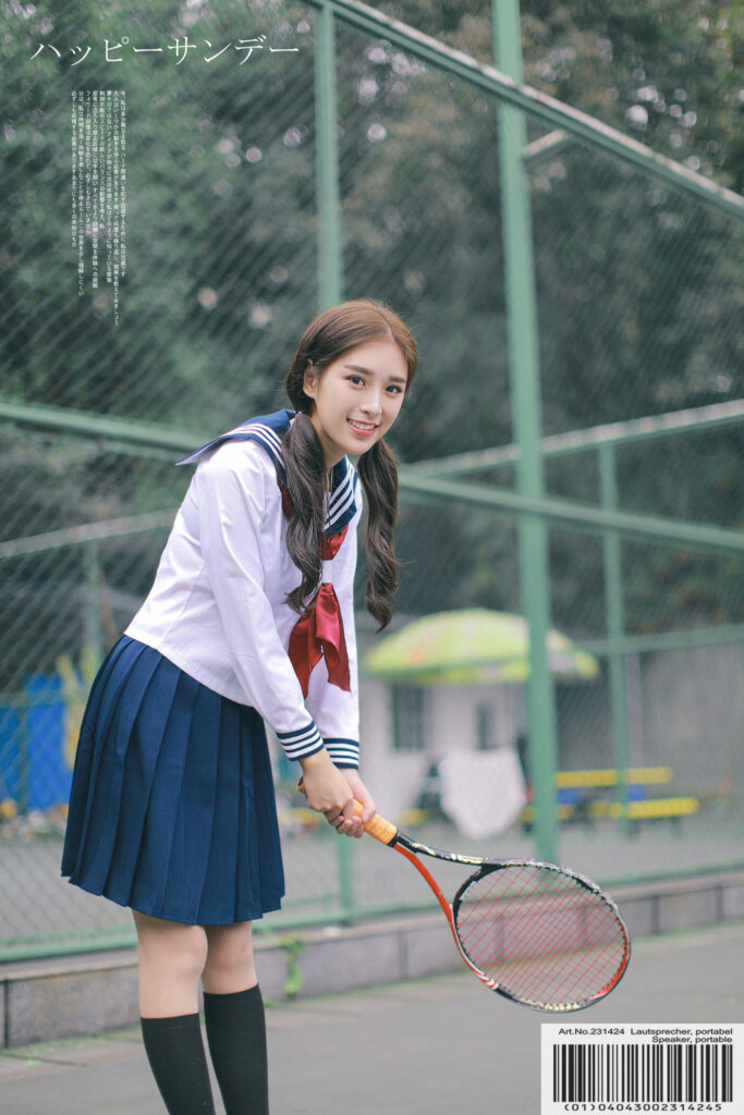 你追逐这世界，我追逐你背影。