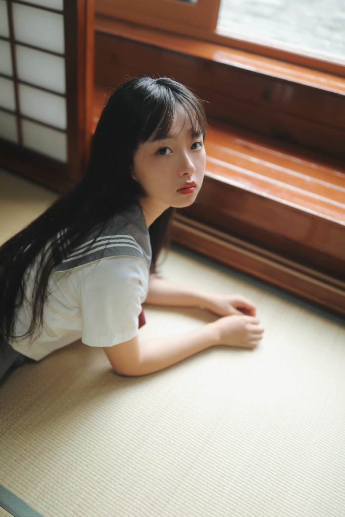 你要成为光呀，才能和那个与你相逢的人相互照亮。