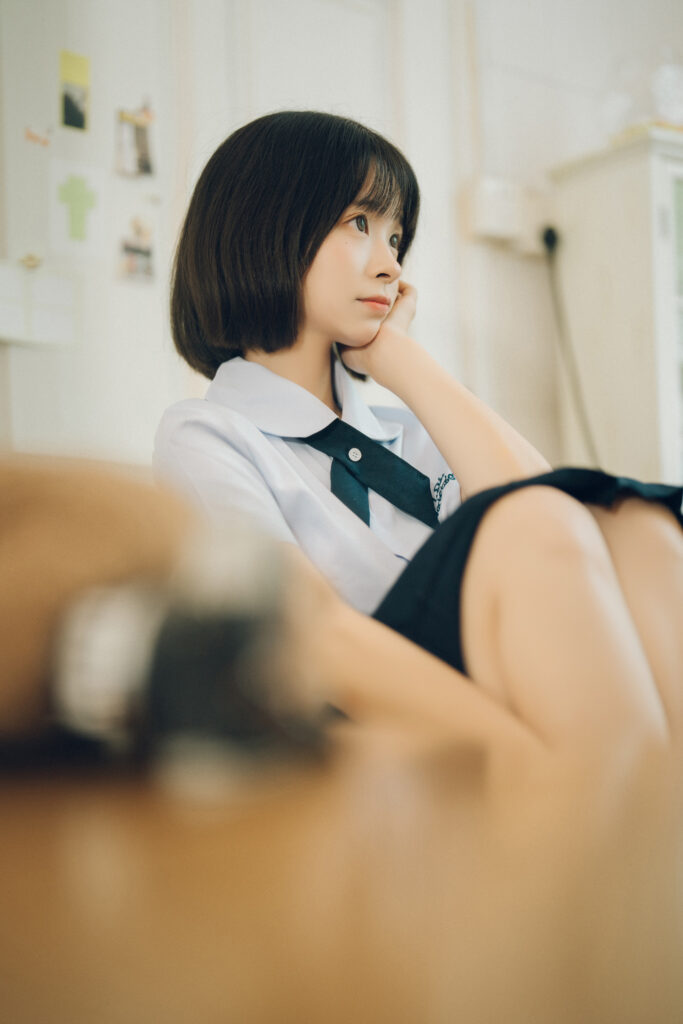 你要成为光呀，才能和那个与你相逢的人相互照亮。