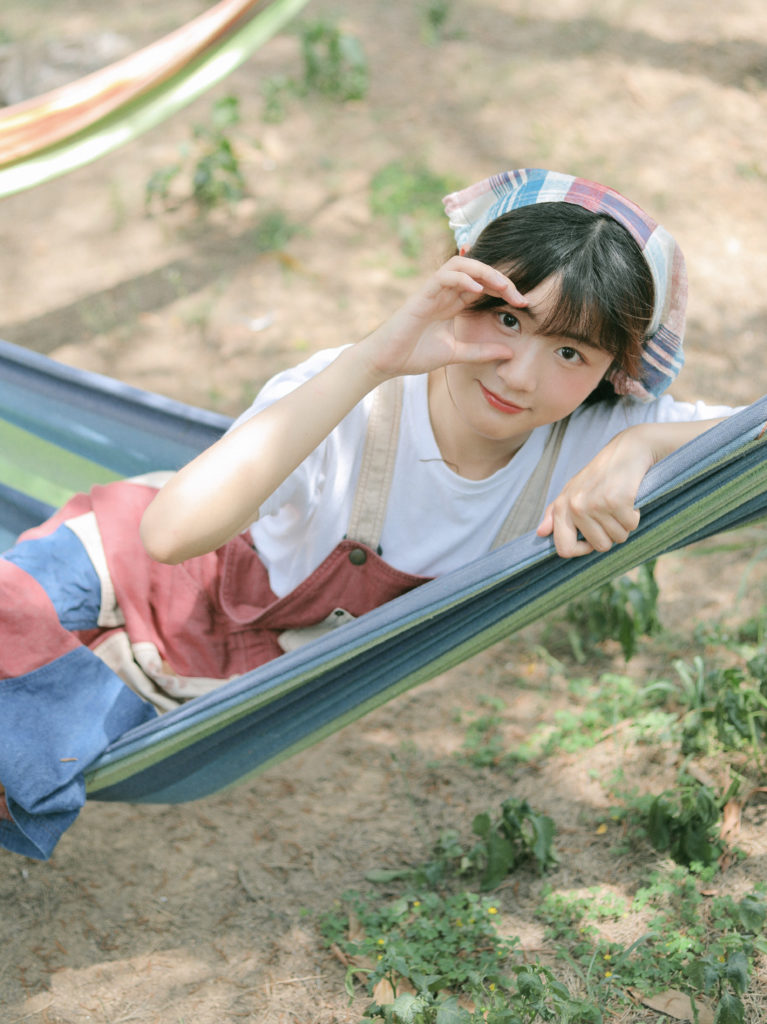 总有一阵风会吹过我再吹过你，总有一个瞬间我们的距离是零。