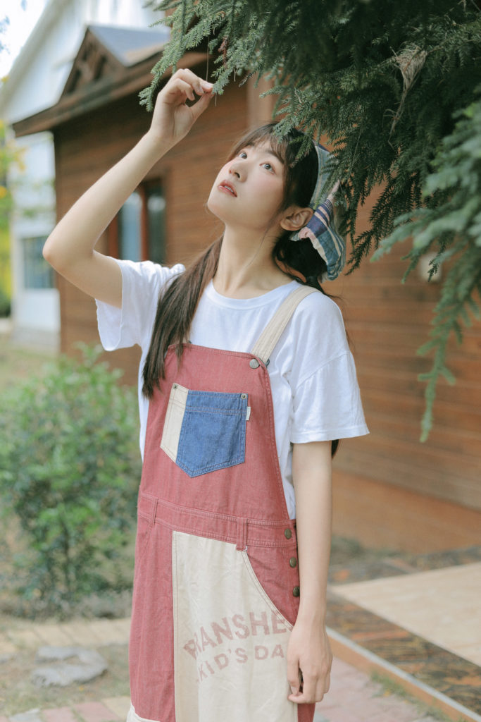 总有一阵风会吹过我再吹过你，总有一个瞬间我们的距离是零。