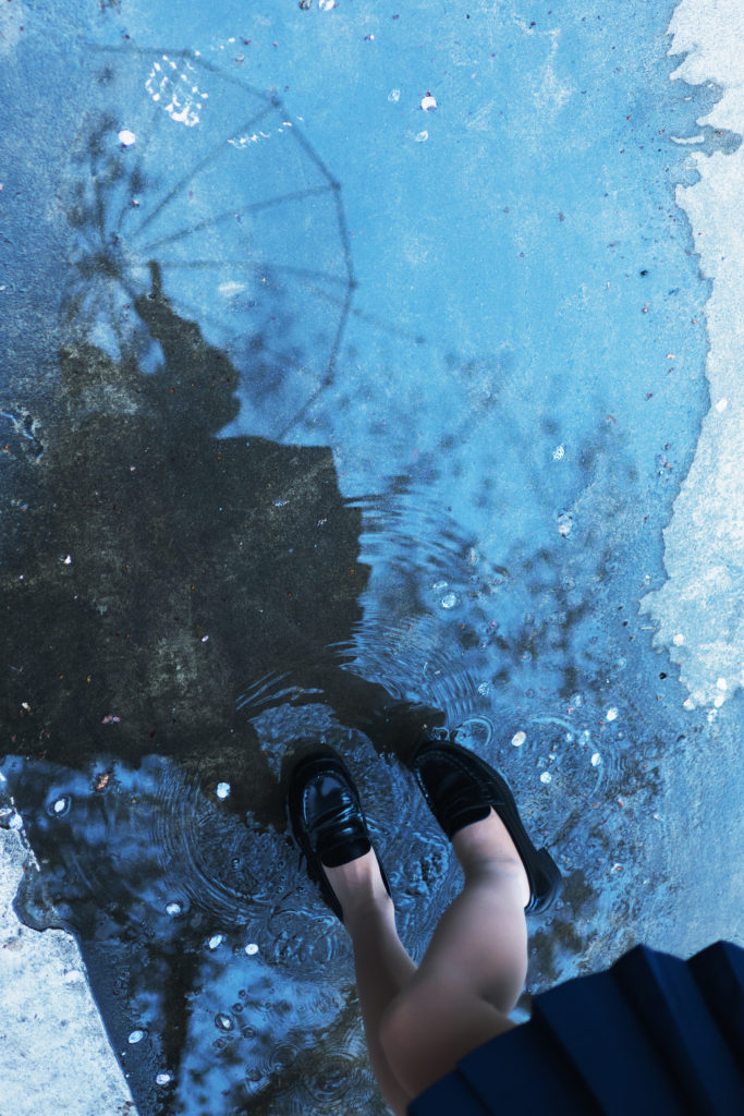 出现在别人的生活里要像一份礼物。