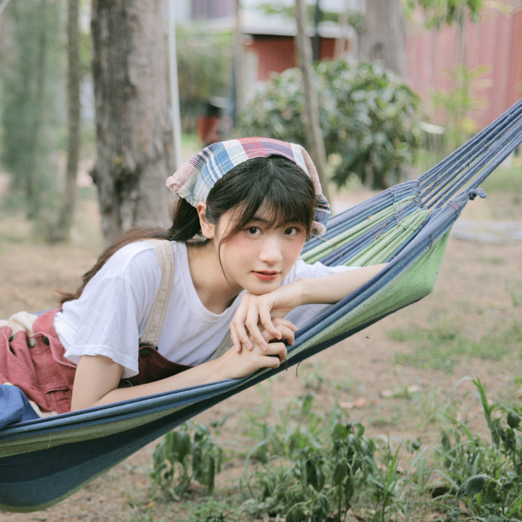 总有一阵风会吹过我再吹过你，总有一个瞬间我们的距离是零。