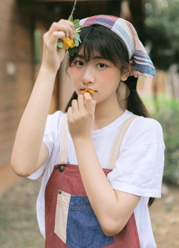 总有一阵风会吹过我再吹过你，总有一个瞬间我们的距离是零。