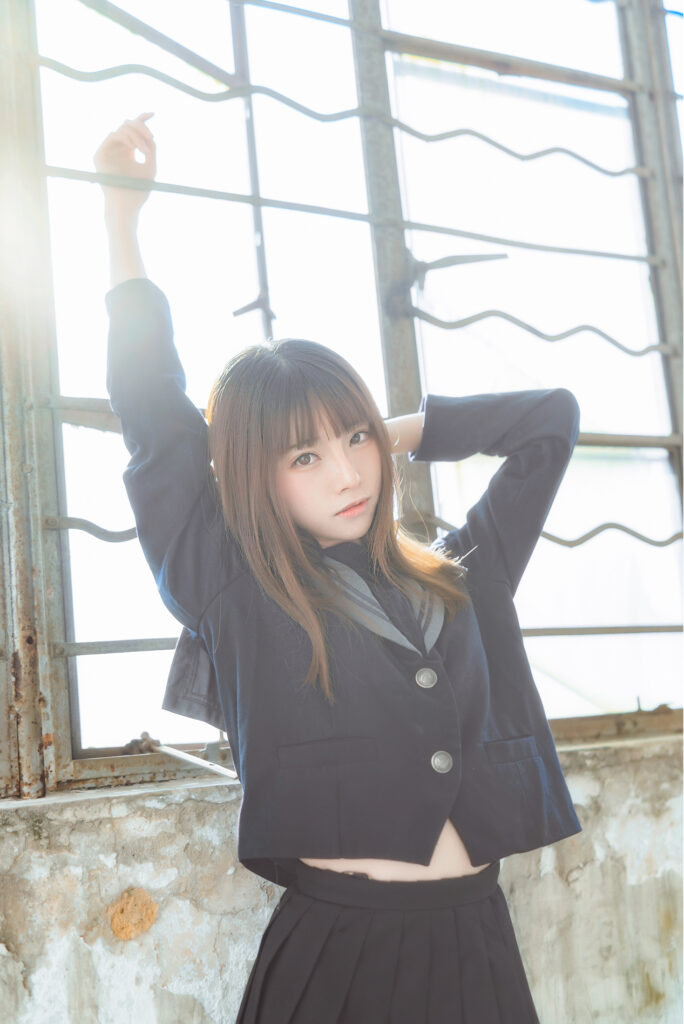 天涯万一见温柔。瘦应为此瘦，羞亦为即羞。