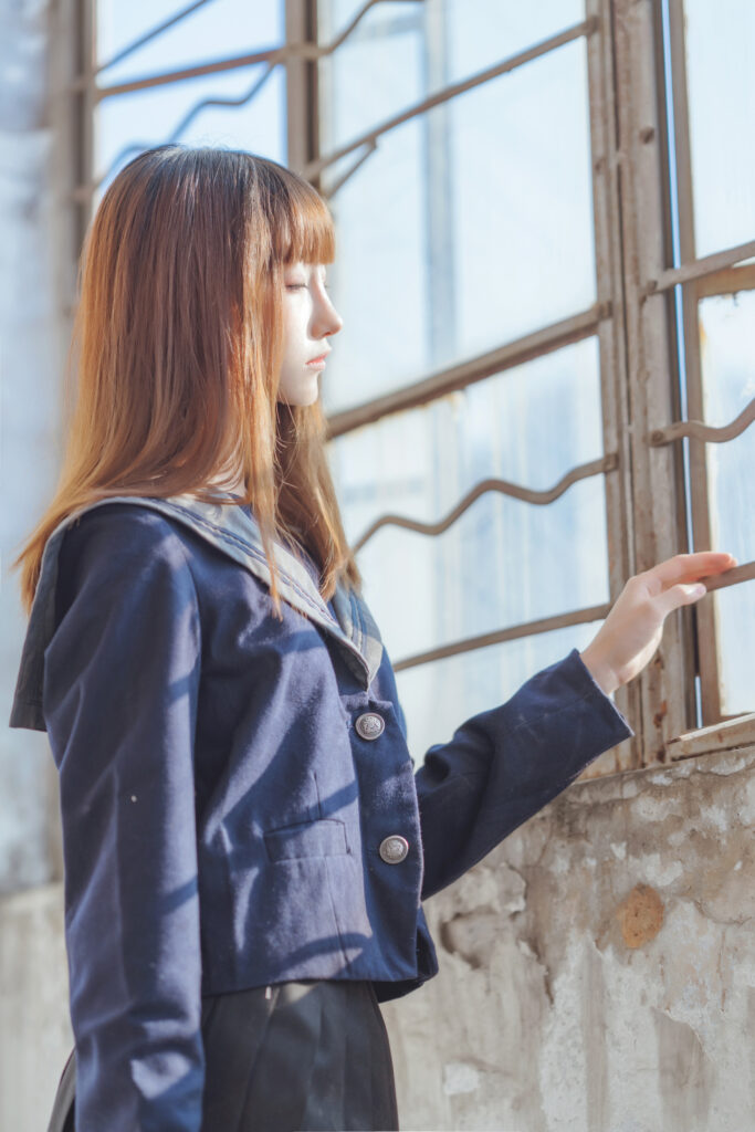 天涯万一见温柔。瘦应为此瘦，羞亦为即羞。