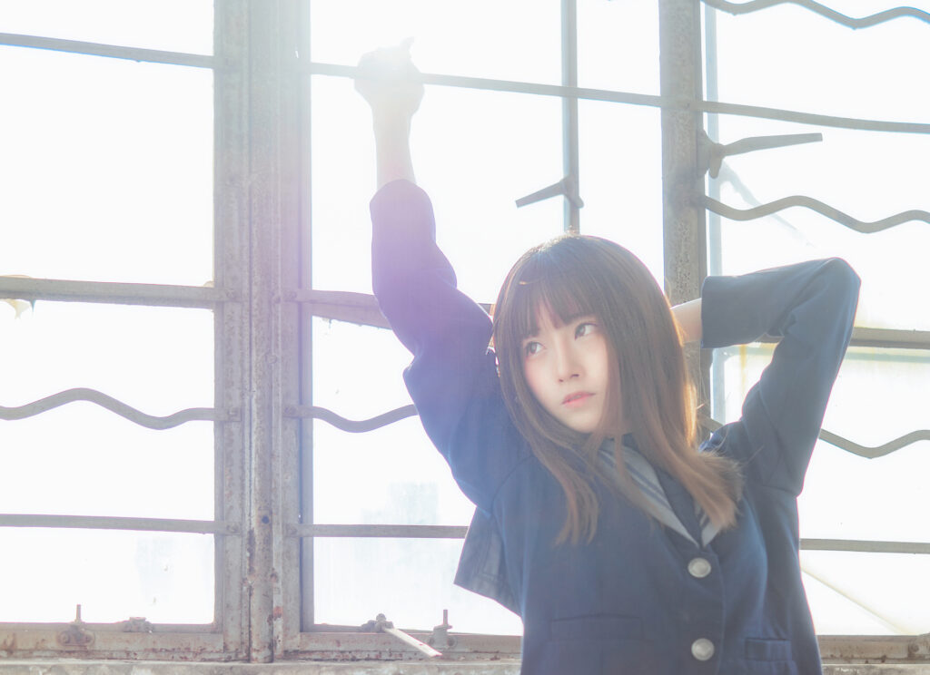 天涯万一见温柔。瘦应为此瘦，羞亦为即羞。