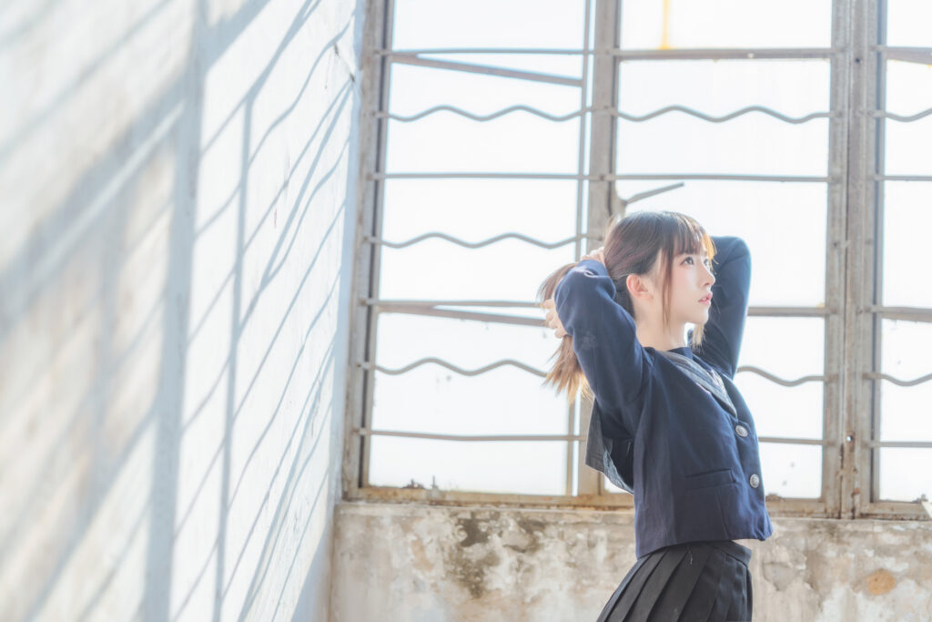 天涯万一见温柔。瘦应为此瘦，羞亦为即羞。