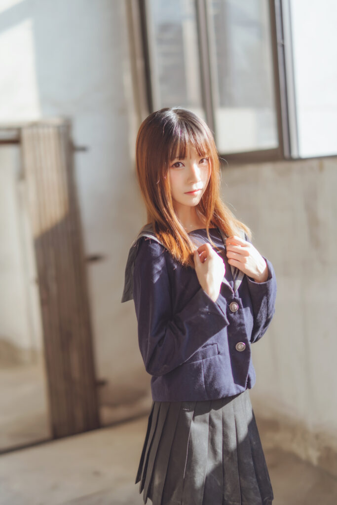 天涯万一见温柔。瘦应为此瘦，羞亦为即羞。