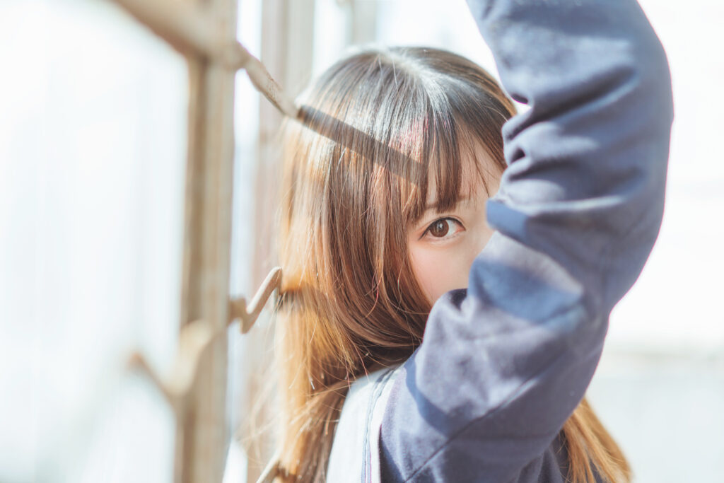 天涯万一见温柔。瘦应为此瘦，羞亦为即羞。