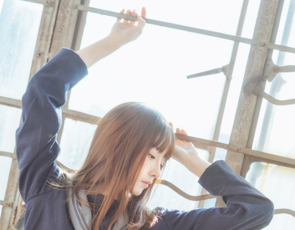 天涯万一见温柔。瘦应为此瘦，羞亦为即羞。