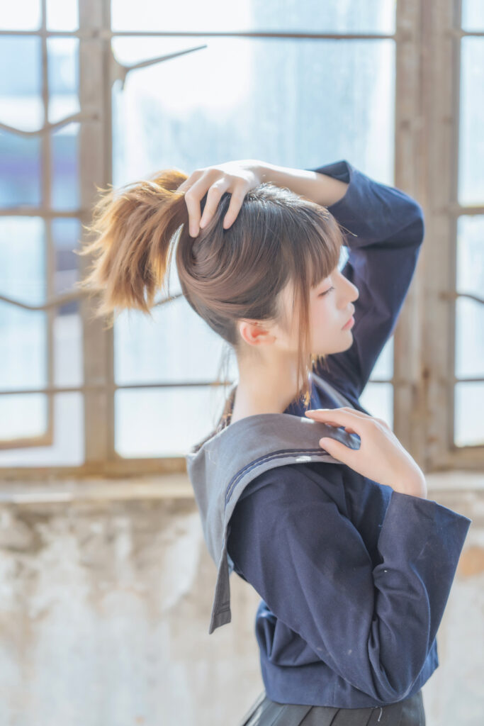 天涯万一见温柔。瘦应为此瘦，羞亦为即羞。