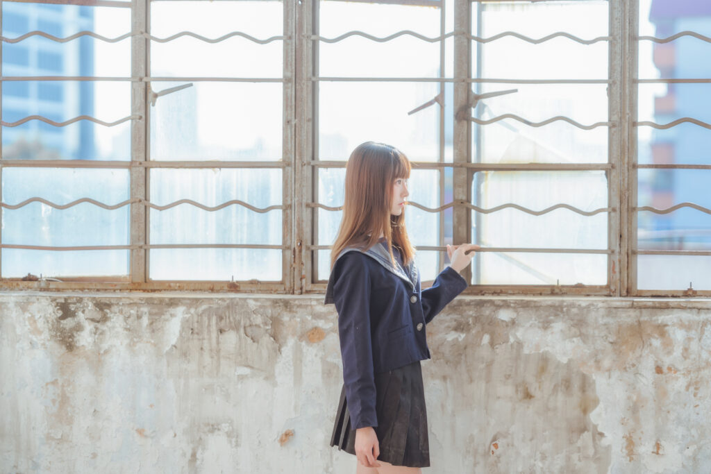 天涯万一见温柔。瘦应为此瘦，羞亦为即羞。