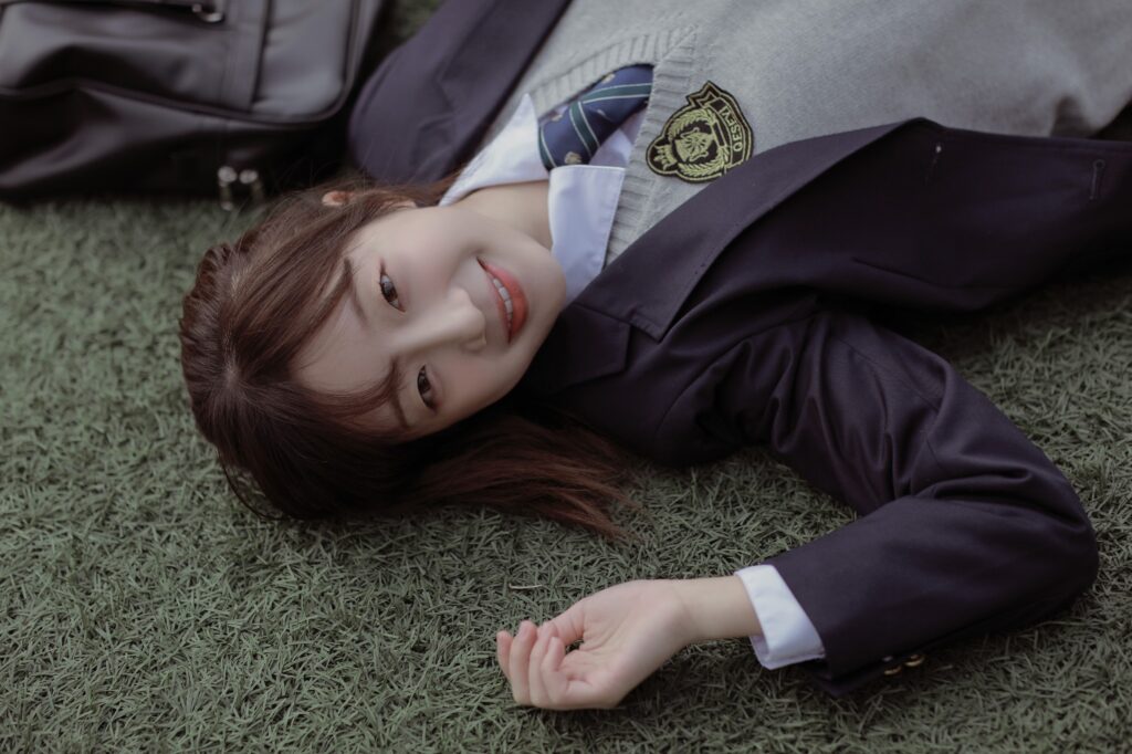 世界很烦，但你要很可爱。