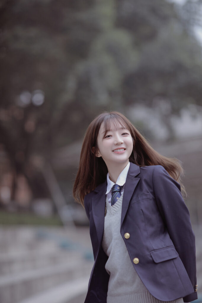 世界很烦，但你要很可爱。