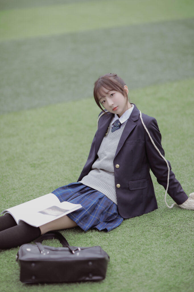 世界很烦，但你要很可爱。