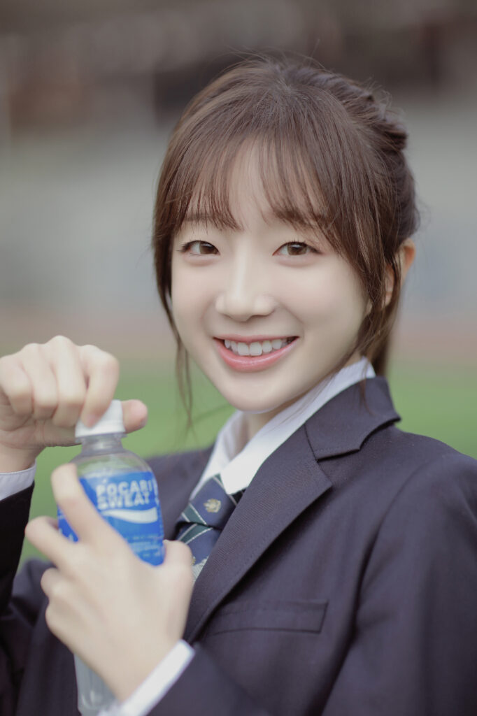 世界很烦，但你要很可爱。